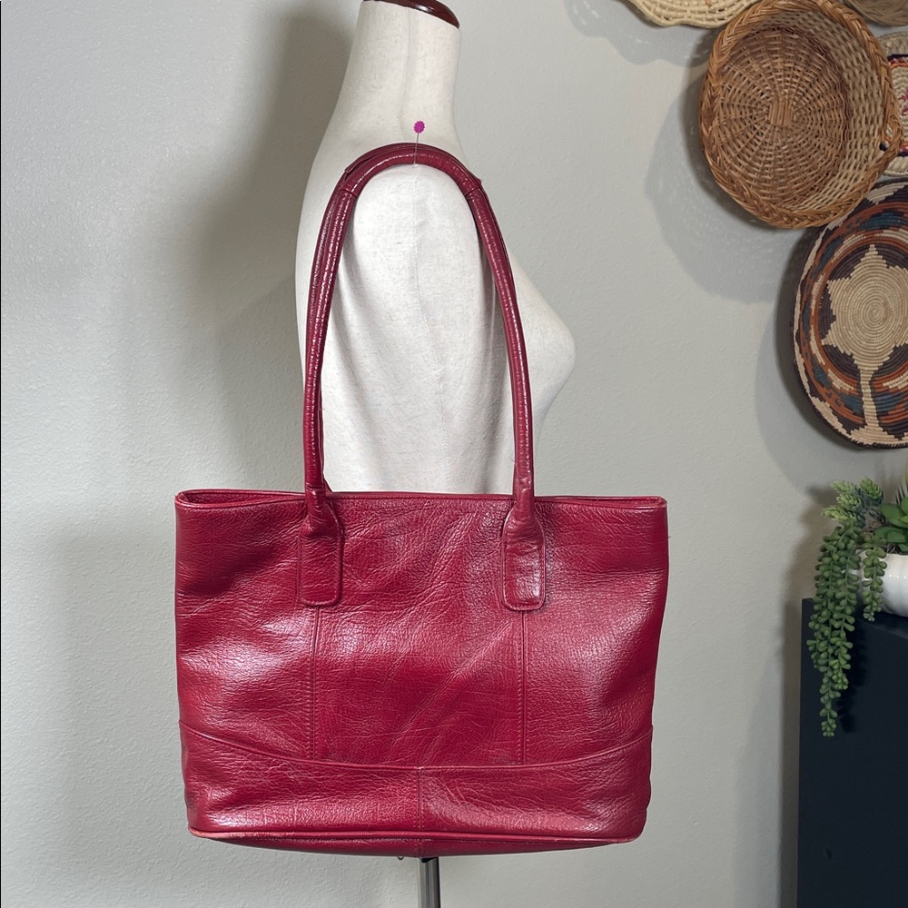 AmeriLeather Handbag Leather Shoulder Bag Tote Red Purse w/IPad Size Compartment